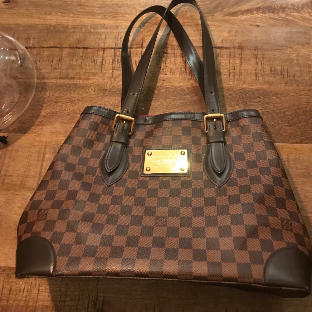 Authentic Louis Vuitton Ébène Hampstead MM.